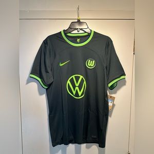 BNWT VfL Wolfsburg 2022/23 Nike Away Jersey Size Medium